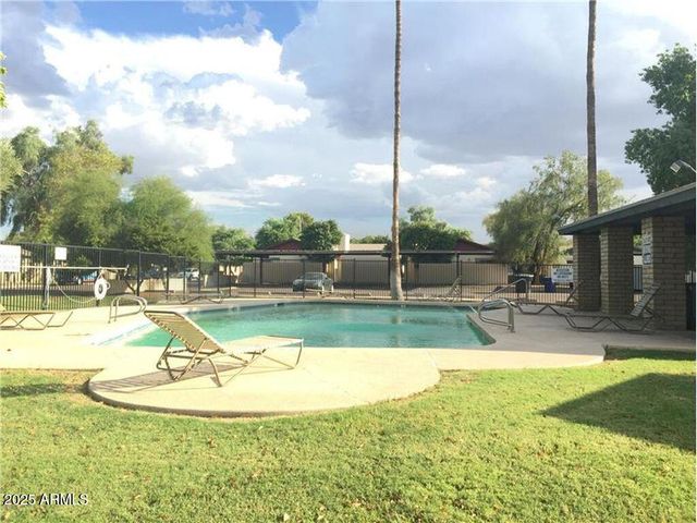 906 W MALIBU Drive, Tempe, AZ 85282