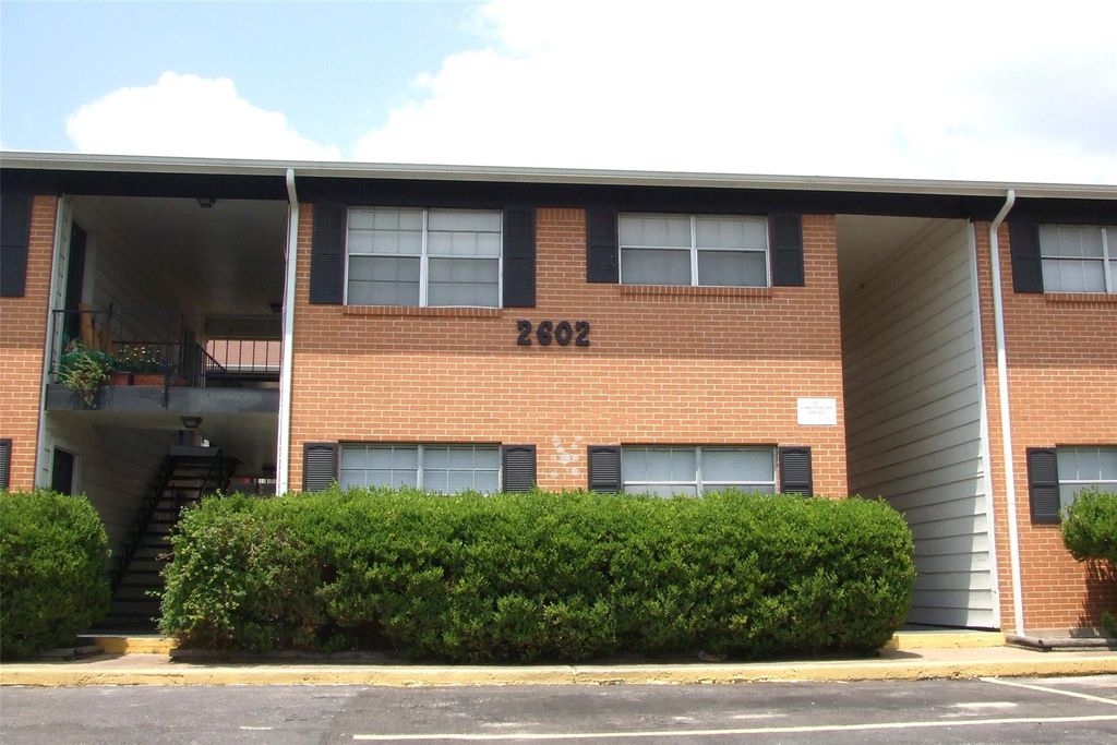 2602 Penny LN 105, Austin, TX 78757