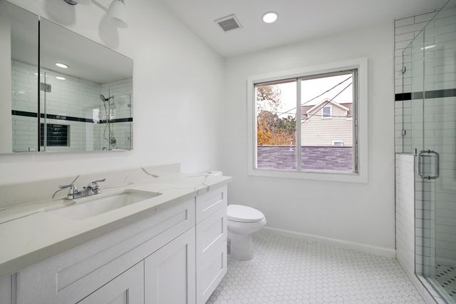 827 Le Green St, Houston, TX 77008