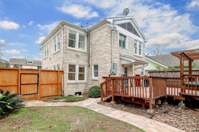827 Le Green St, Houston, TX 77008