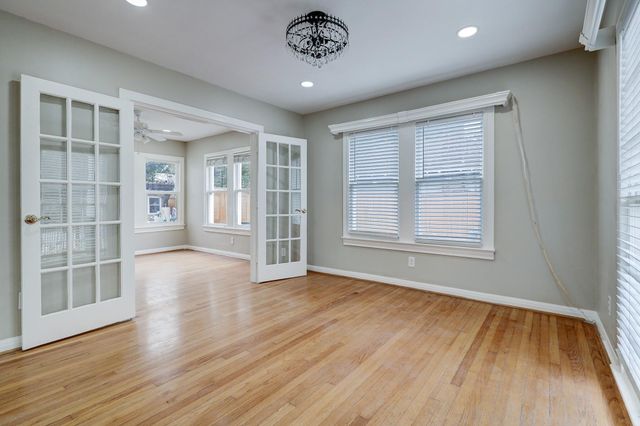827 Le Green St, Houston, TX 77008