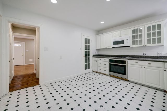 827 Le Green St, Houston, TX 77008