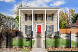 827 Le Green St, Houston, TX 77008