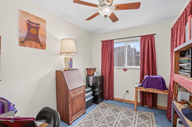 990 Calle Katarina, Santa Fe, NM 87507