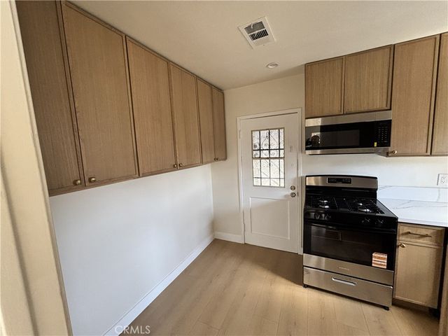 974 W 5th, San Pedro, CA 90731
