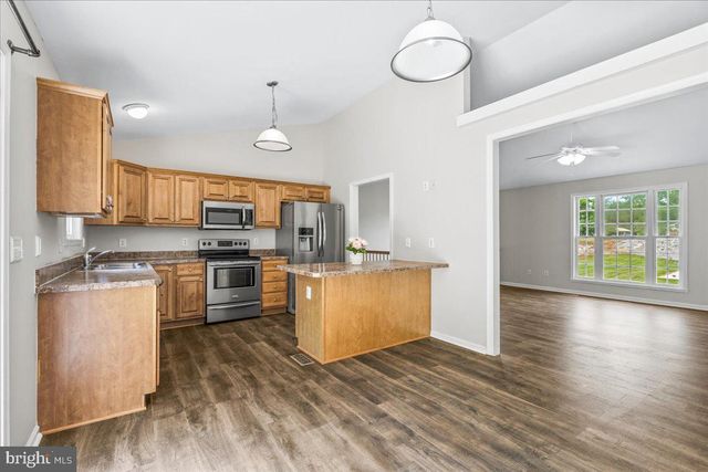 161 SHARONS LN, Martinsburg, WV 25403