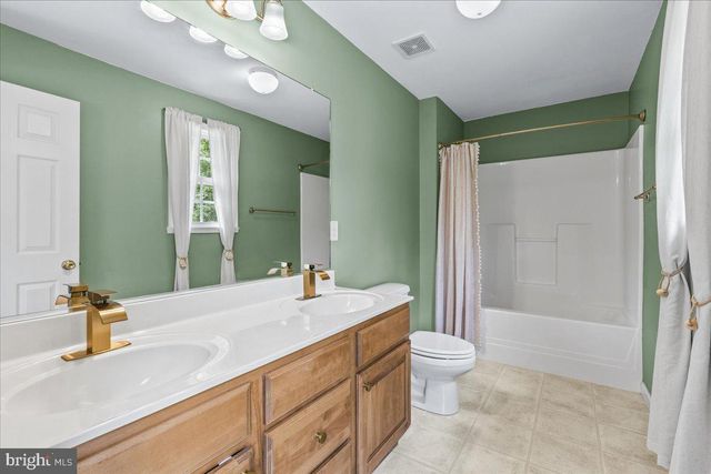 161 SHARONS LN, Martinsburg, WV 25403