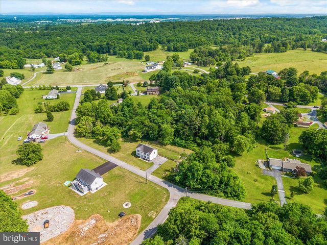 161 SHARONS LN, Martinsburg, WV 25403