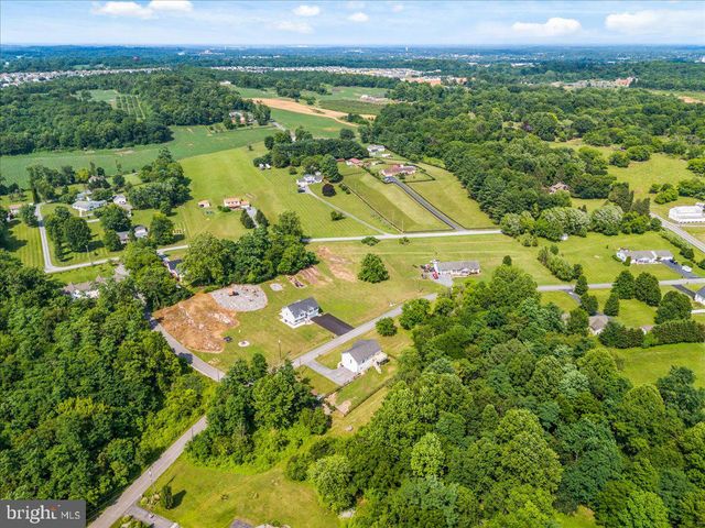 161 SHARONS LN, Martinsburg, WV 25403