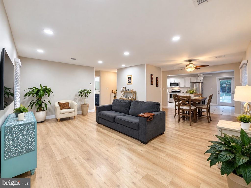 230 PAGEANT LN, WILLINGBORO, NJ 08046 — photo 2
