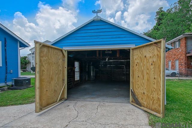 58030 Labauve Ave, Plaquemine, LA 70764