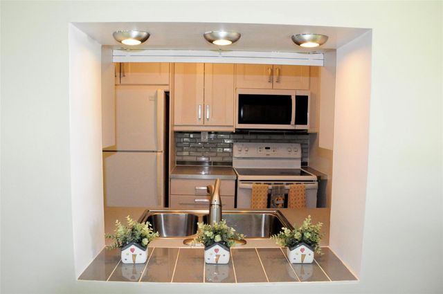 2630 E Golf Boulevard, Pompano Beach, FL 33064