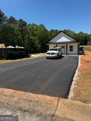 29 Laurel Lane, Carrollton, GA 30116