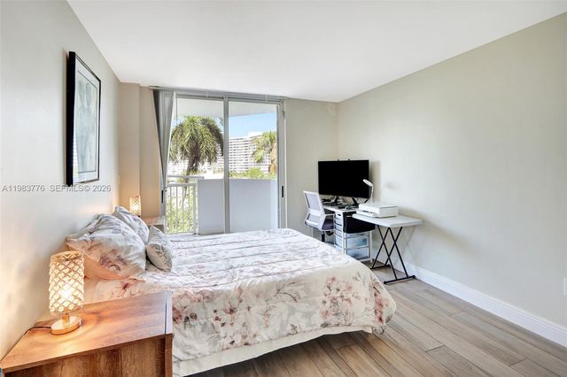 1621 Bay Rd 506, Miami Beach, FL 33139