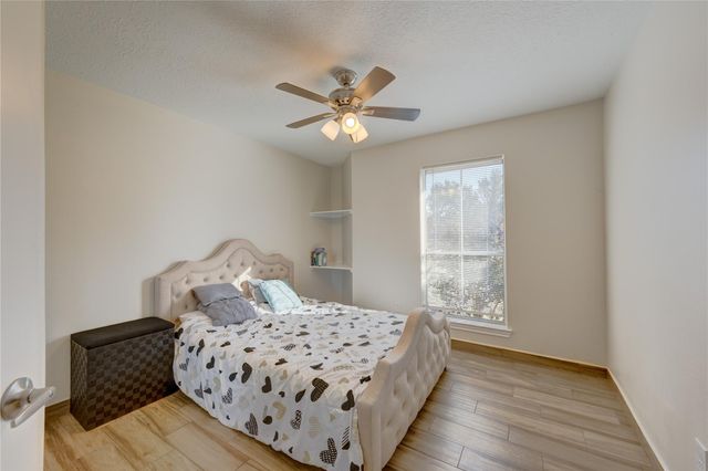 2742 Westchester Circle, Pearland, TX 77584