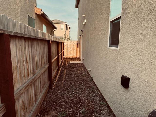 244 Arbor Drive S, Madera, CA 93636