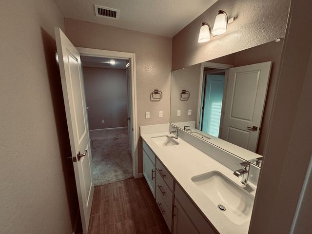 244 Arbor Drive S, Madera, CA 93636