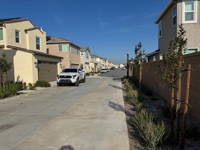 244 Arbor Drive S, Madera, CA 93636