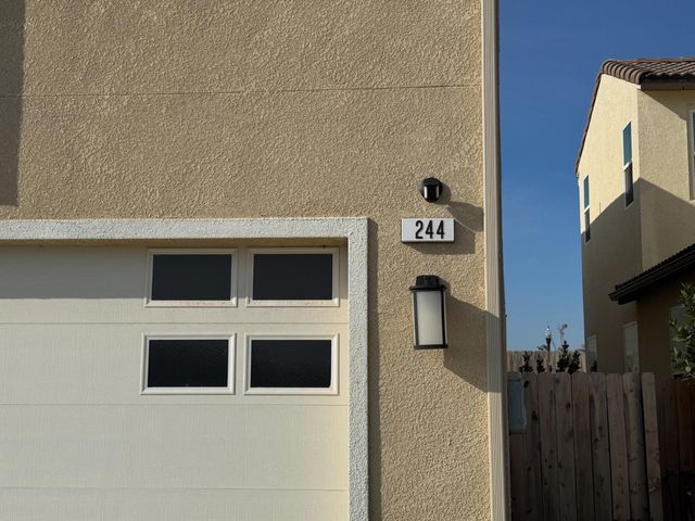 244 Arbor Drive S, Madera, CA 93636