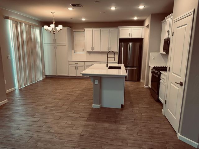 244 Arbor Drive S, Madera, CA 93636