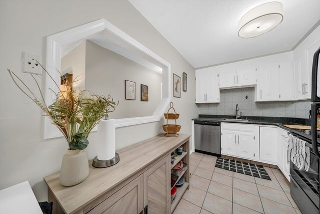 440 North Ave 19, Haverhill, MA 01830