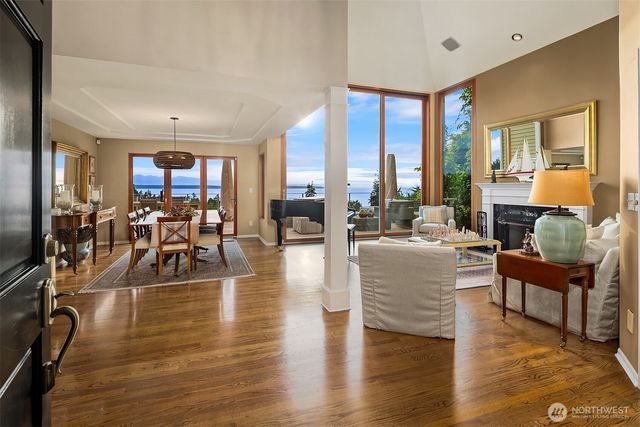 17020 74th Avenue W, Edmonds, WA 98026