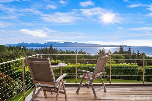 17020 74th Avenue W, Edmonds, WA 98026
