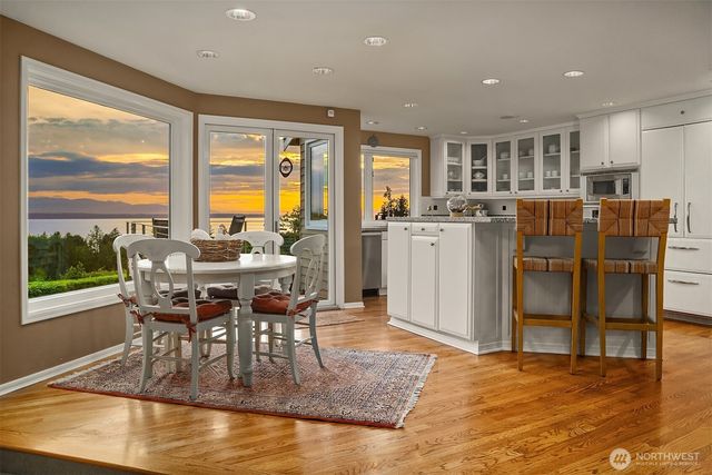 17020 74th Avenue W, Edmonds, WA 98026