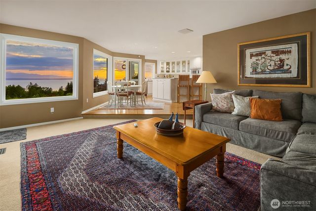17020 74th Avenue W, Edmonds, WA 98026