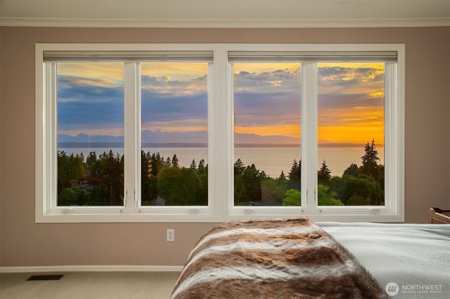 17020 74th Avenue W, Edmonds, WA 98026