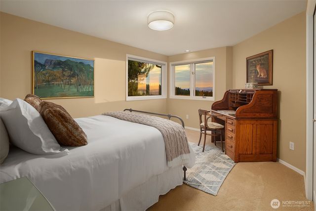 17020 74th Avenue W, Edmonds, WA 98026
