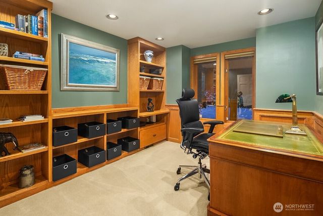 17020 74th Avenue W, Edmonds, WA 98026