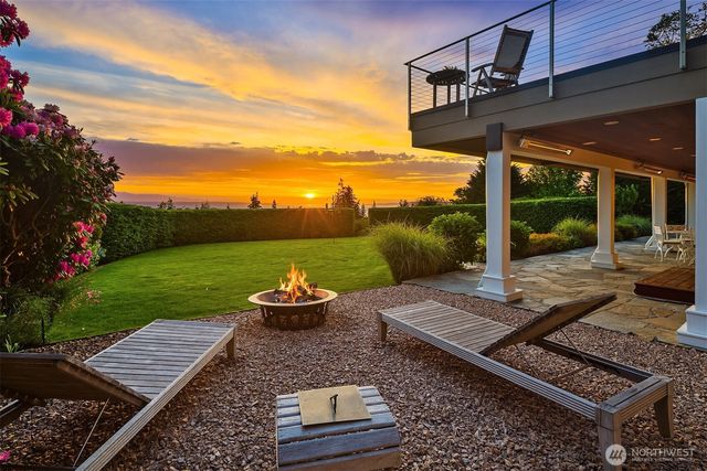 17020 74th Avenue W, Edmonds, WA 98026