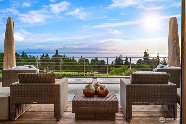 17020 74th Avenue W, Edmonds, WA 98026