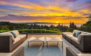 17020 74th Avenue W, Edmonds, WA 98026