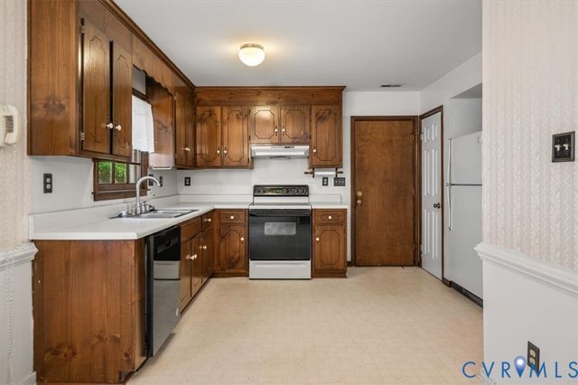 5815 Laurel Trail Ct, Midlothian, VA 23112