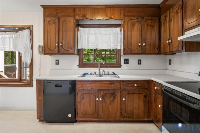 5815 Laurel Trail Ct, Midlothian, VA 23112
