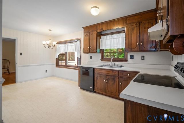 5815 Laurel Trail Ct, Midlothian, VA 23112