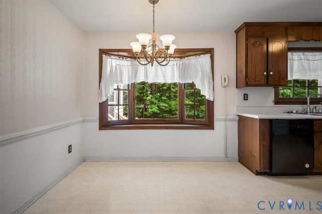 5815 Laurel Trail Ct, Midlothian, VA 23112