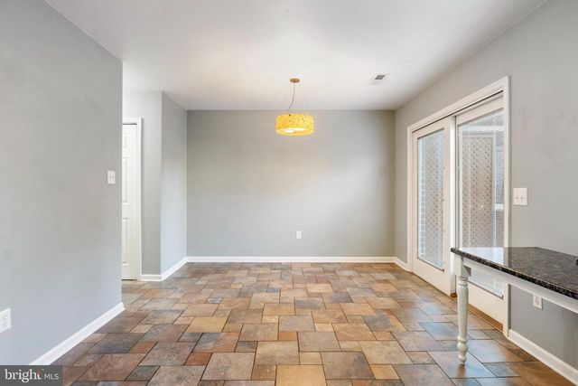 617 SHOWERS ST, Harrisburg, PA 17104