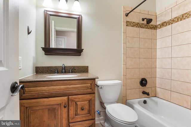 617 SHOWERS ST, Harrisburg, PA 17104