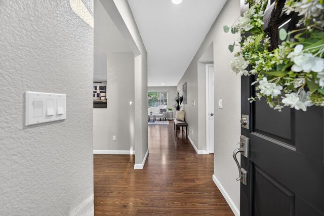 4971 MICHELE Ln, Sacramento, CA 95822