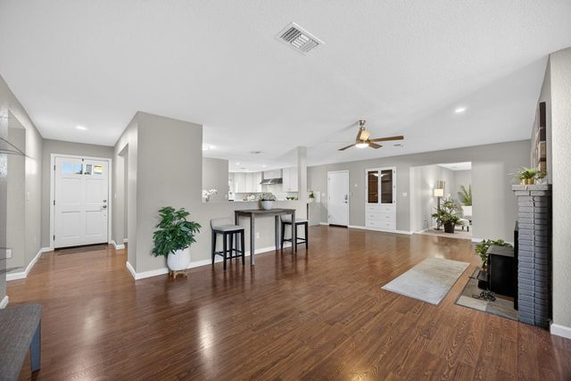 4971 MICHELE Ln, Sacramento, CA 95822