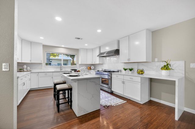 4971 MICHELE Ln, Sacramento, CA 95822