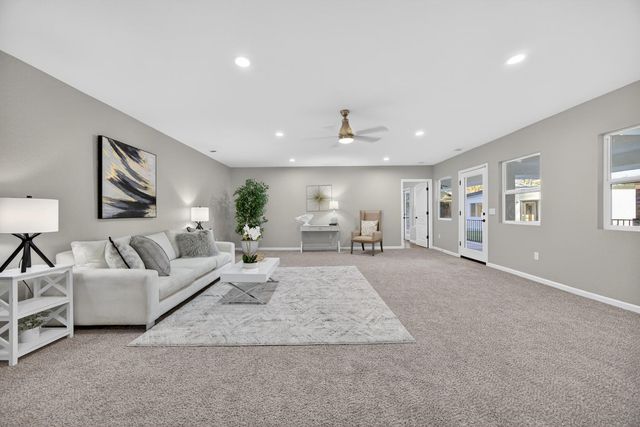 4971 MICHELE Ln, Sacramento, CA 95822