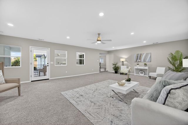 4971 MICHELE Ln, Sacramento, CA 95822