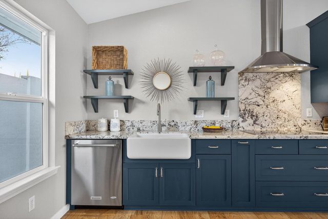 4971 MICHELE Ln, Sacramento, CA 95822