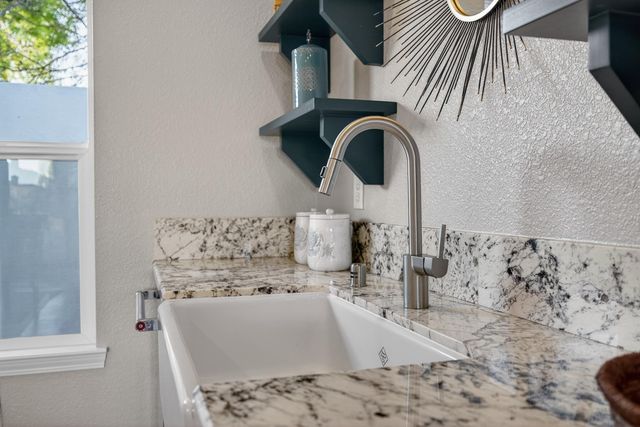 4971 MICHELE Ln, Sacramento, CA 95822