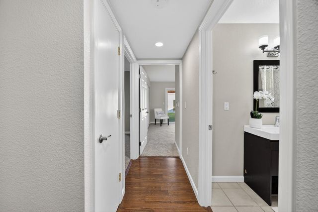 4971 MICHELE Ln, Sacramento, CA 95822