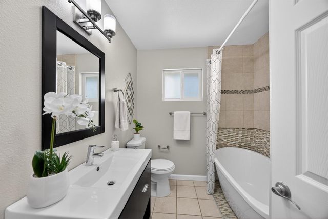 4971 MICHELE Ln, Sacramento, CA 95822